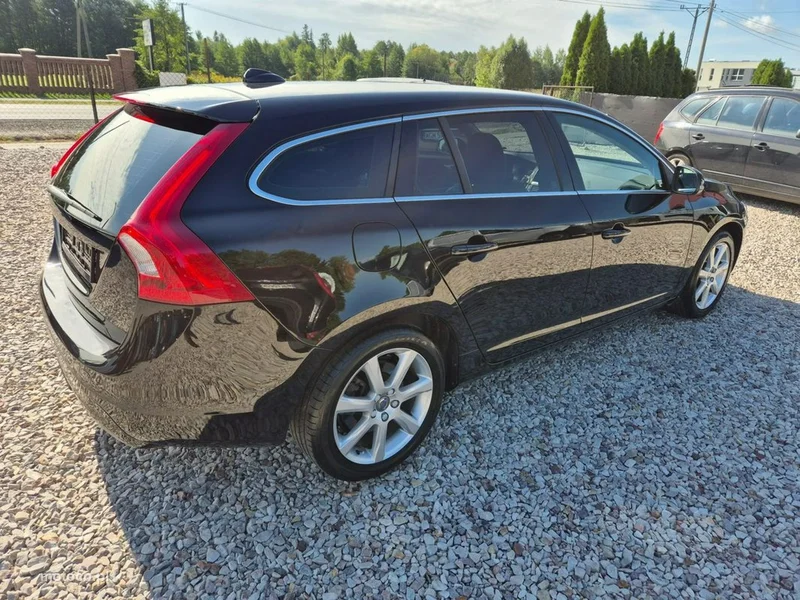 Volvo V60 4