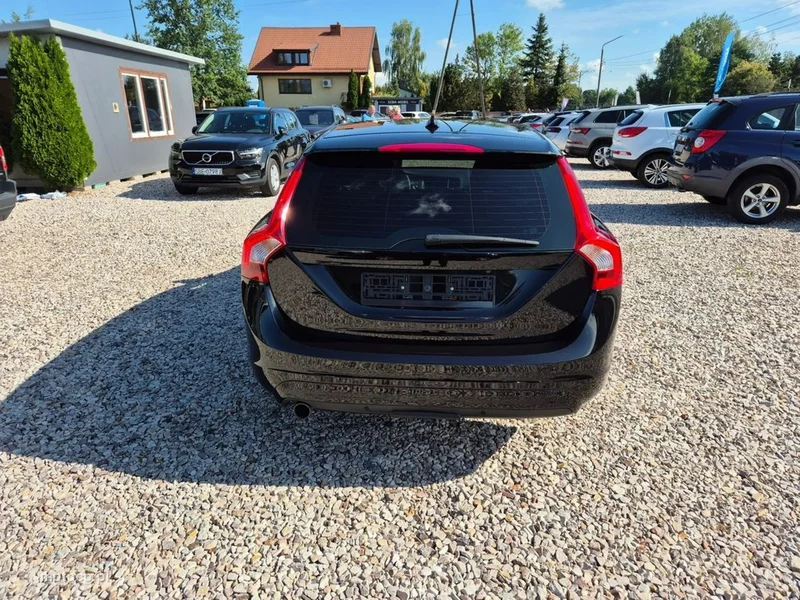 Volvo V60 10