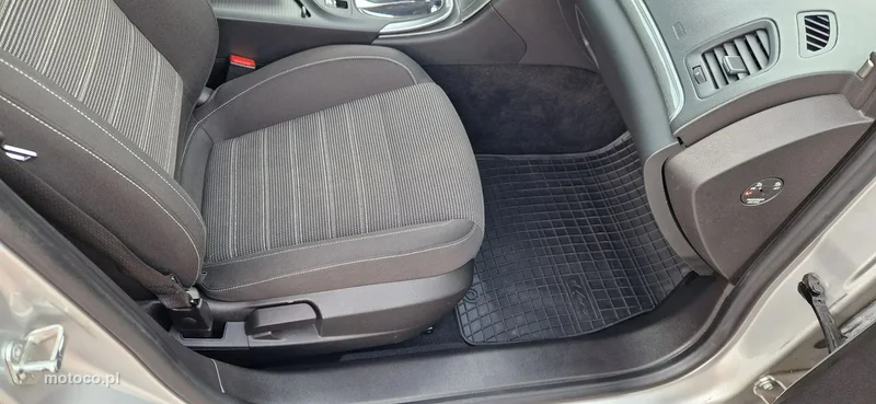 Opel Insignia A 29