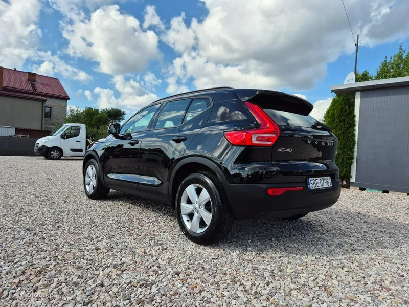 Volvo XC 40 24