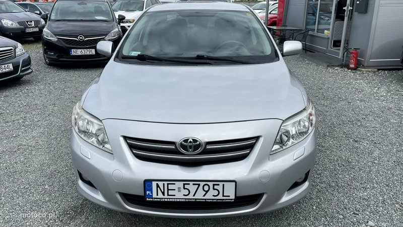Toyota Corolla E140/E150 12