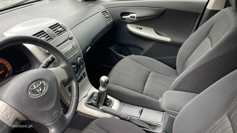 Toyota Corolla E140/E150 21