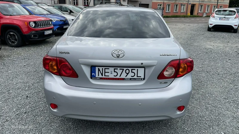 Toyota Corolla E140/E150 5