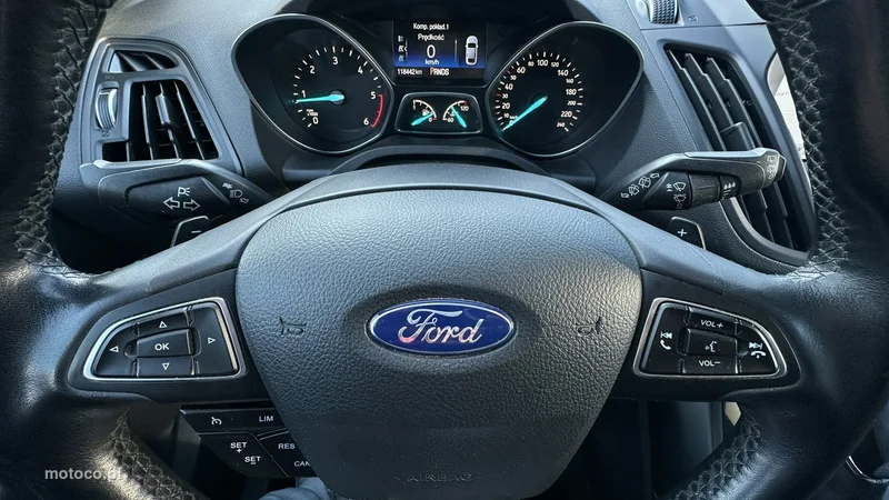 Ford Kuga II 26
