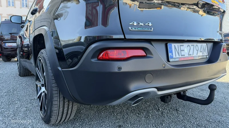 Jeep Cherokee 11