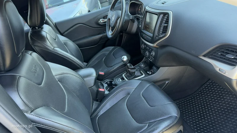 Jeep Cherokee 17
