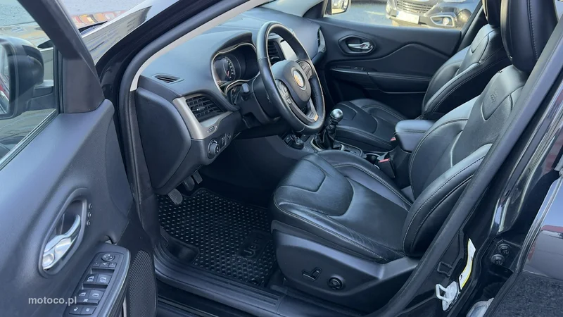 Jeep Cherokee 23