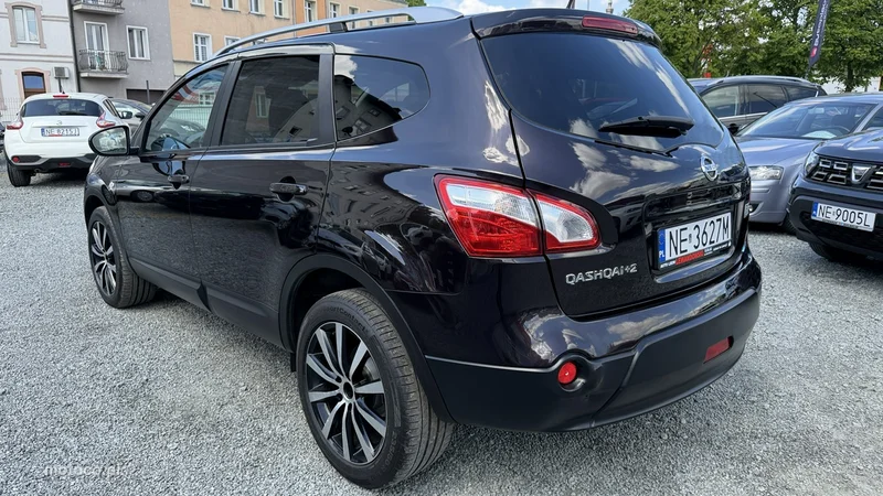 Nissan Qashqai+2 11