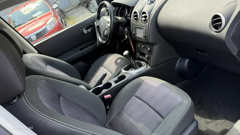 Nissan Qashqai+2 16