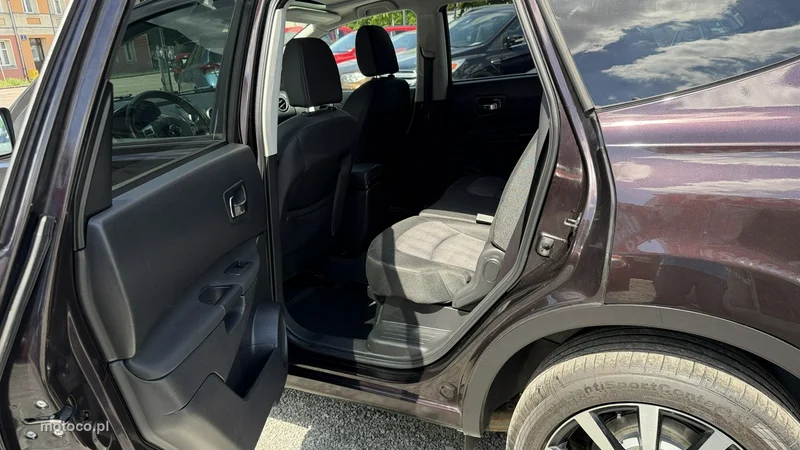 Nissan Qashqai+2 20