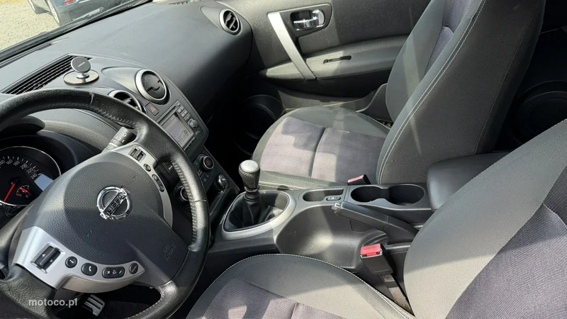 Nissan Qashqai+2 23