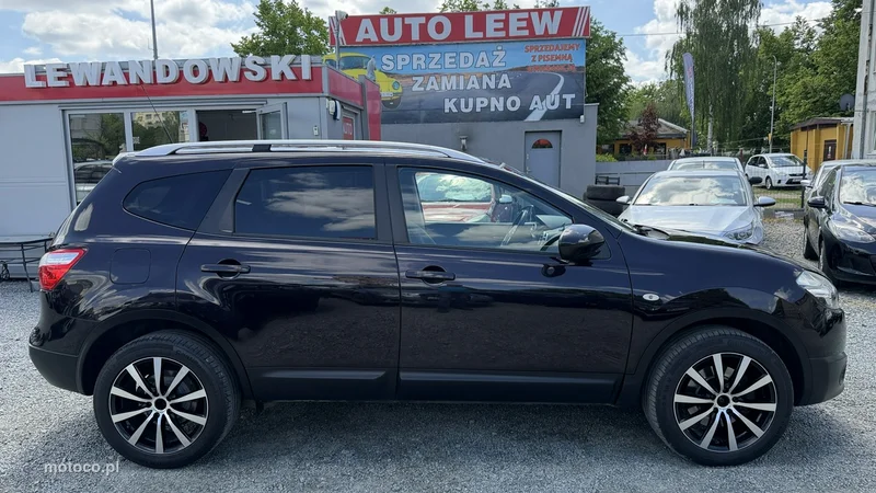 Nissan Qashqai+2 4