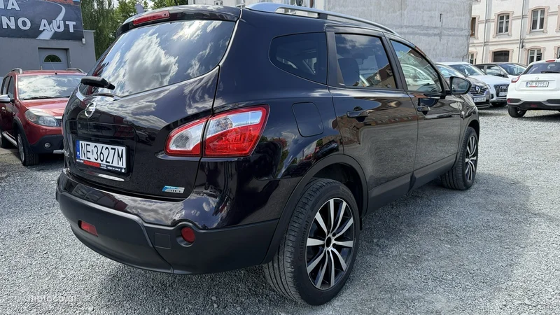 Nissan Qashqai+2 5