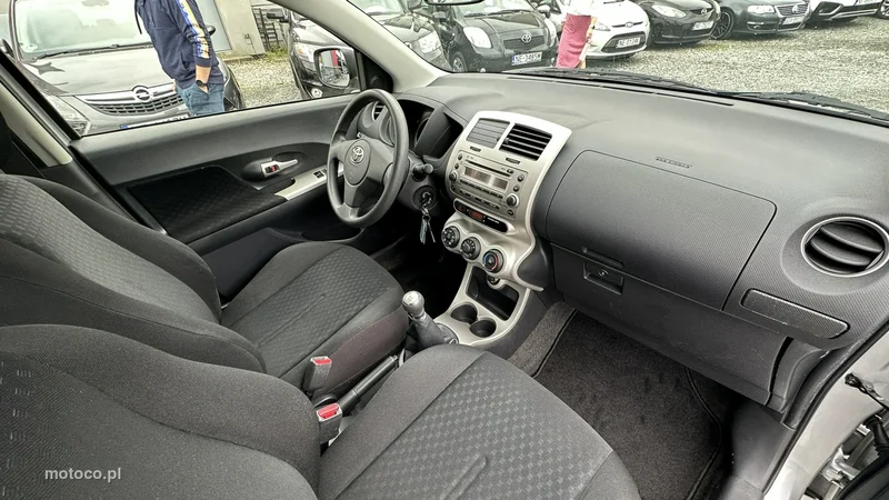 Toyota Urban Cruiser 13