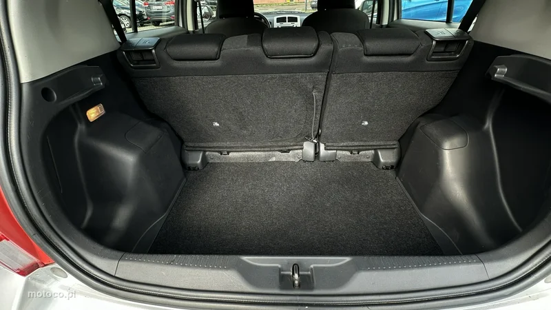 Toyota Urban Cruiser 7
