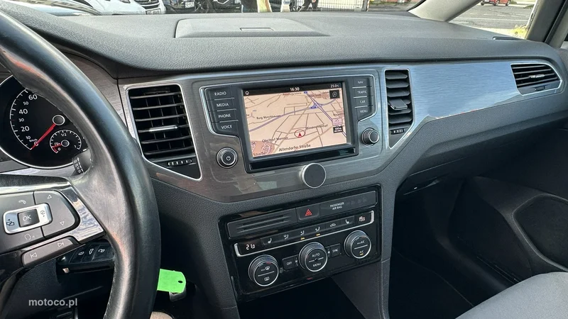 Volkswagen Golf Sportsvan VII 28