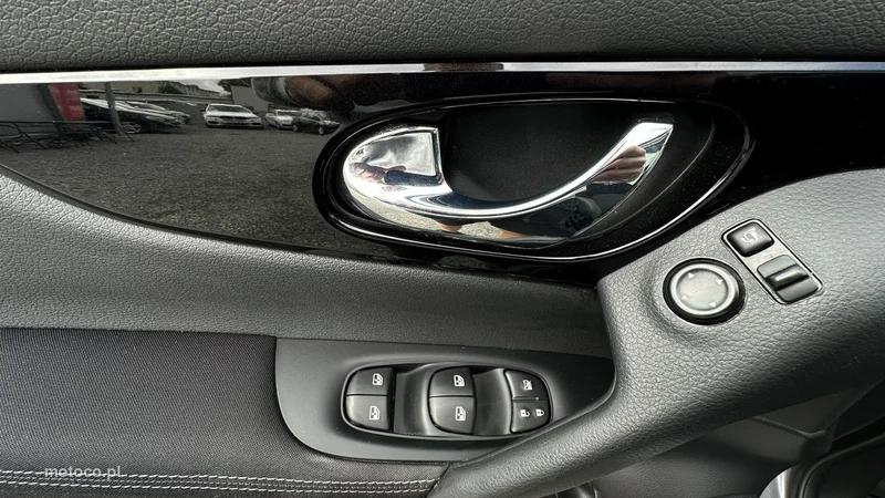 Nissan Qashqai 25