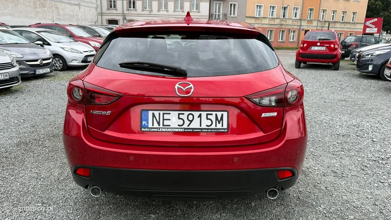 Mazda 3 4