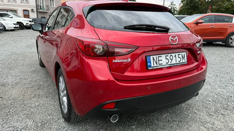 Mazda 3 8
