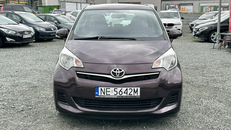 Toyota Verso-S 13