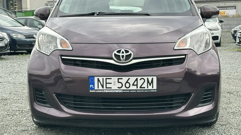 Toyota Verso-S 14