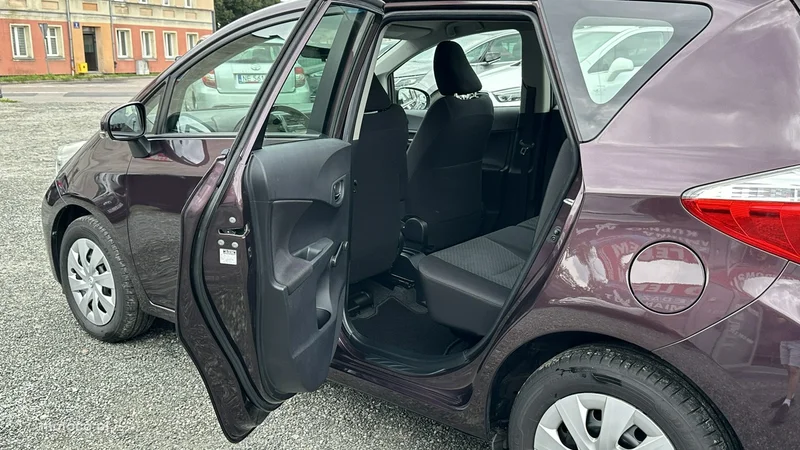Toyota Verso-S 21
