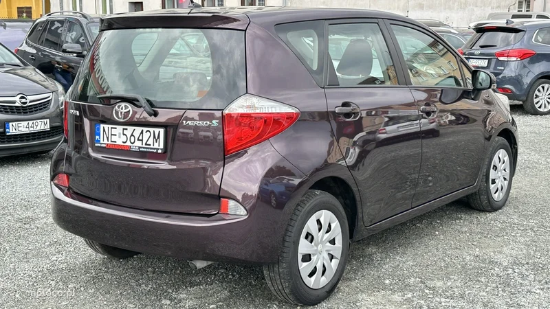 Toyota Verso-S 5