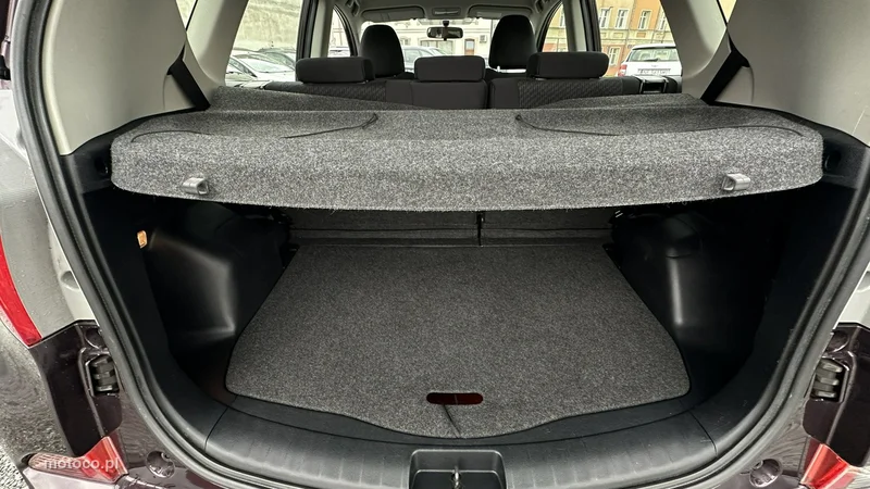 Toyota Verso-S 10
