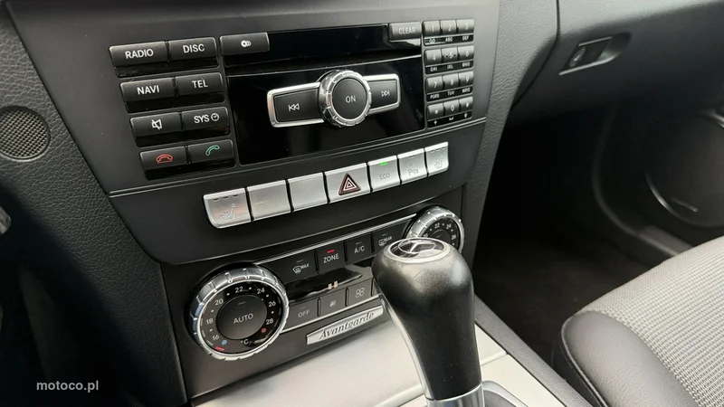 Mercedes-Benz Klasa C W204 C 200 37