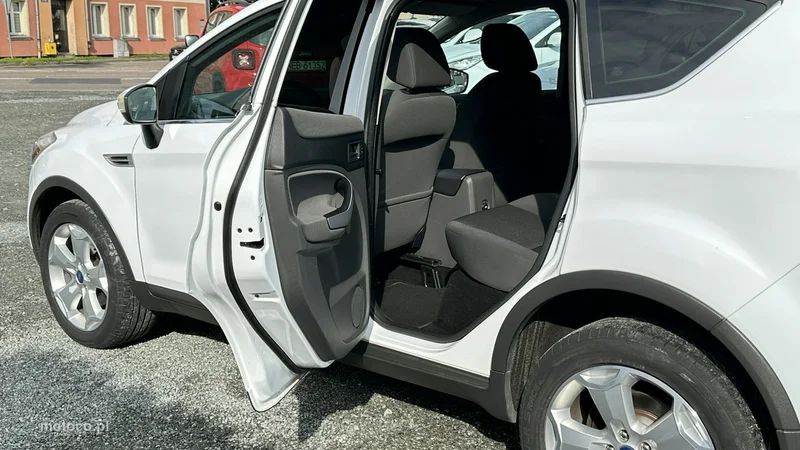 Ford Kuga I 20