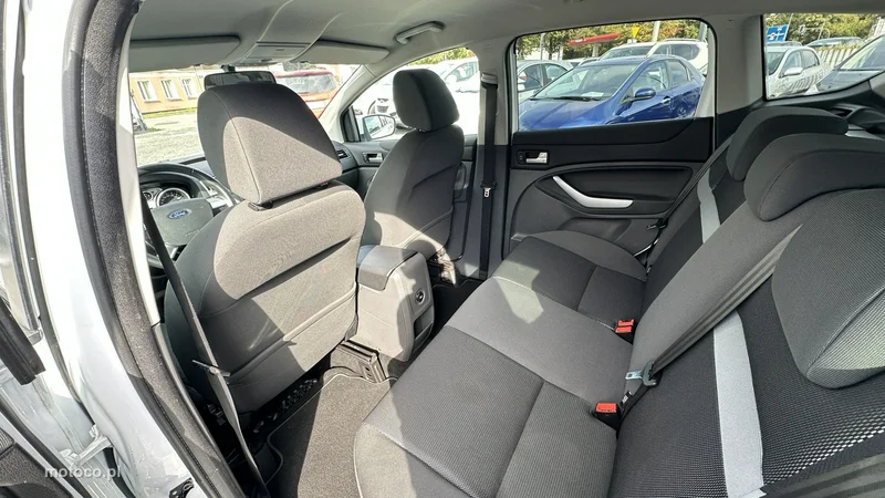 Ford Kuga I 21