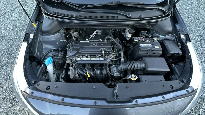 Hyundai i20 15