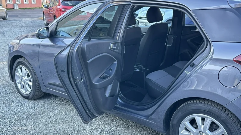 Hyundai i20 21
