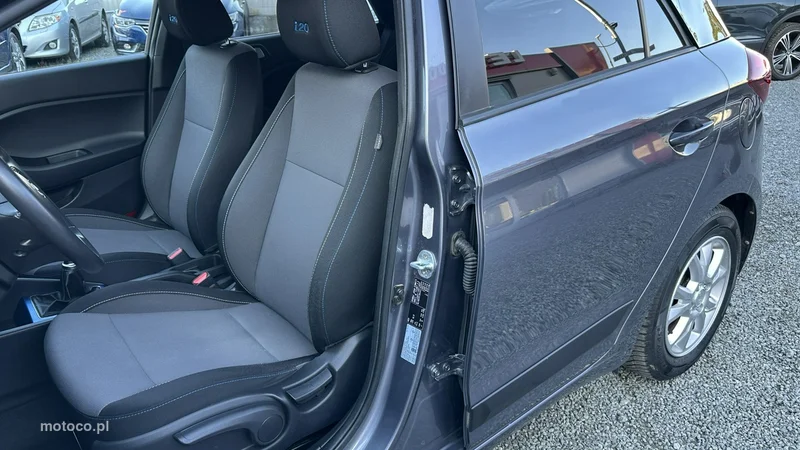 Hyundai i20 25
