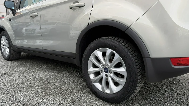 Ford Kuga I 11