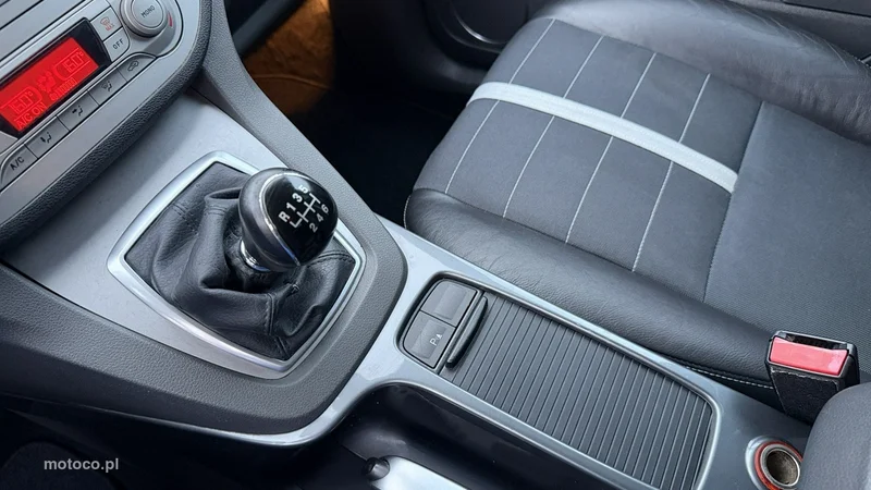 Ford Kuga I 26