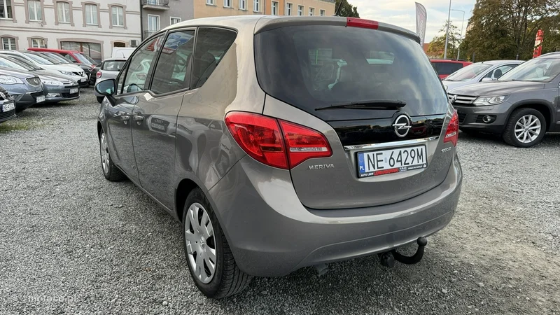 Opel Meriva B 14