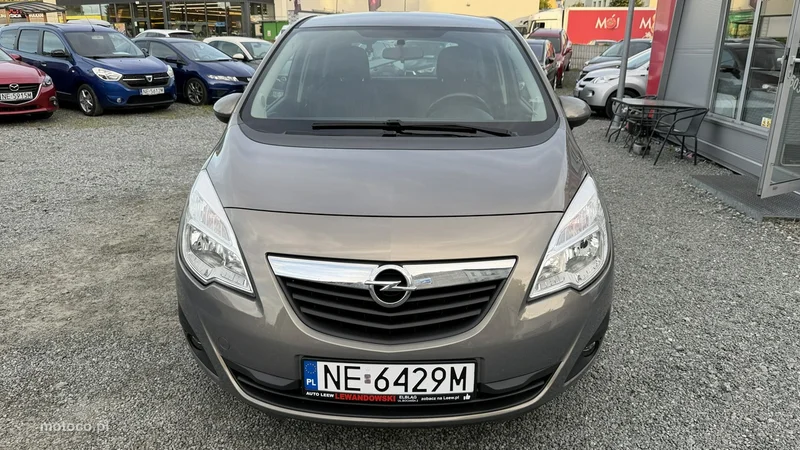 Opel Meriva B 17