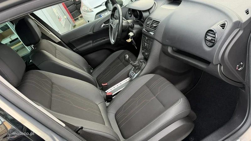 Opel Meriva B 19