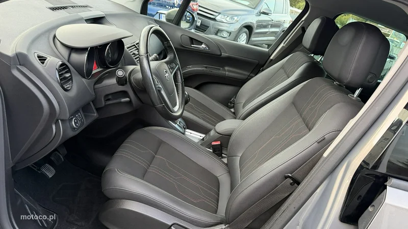 Opel Meriva B 24