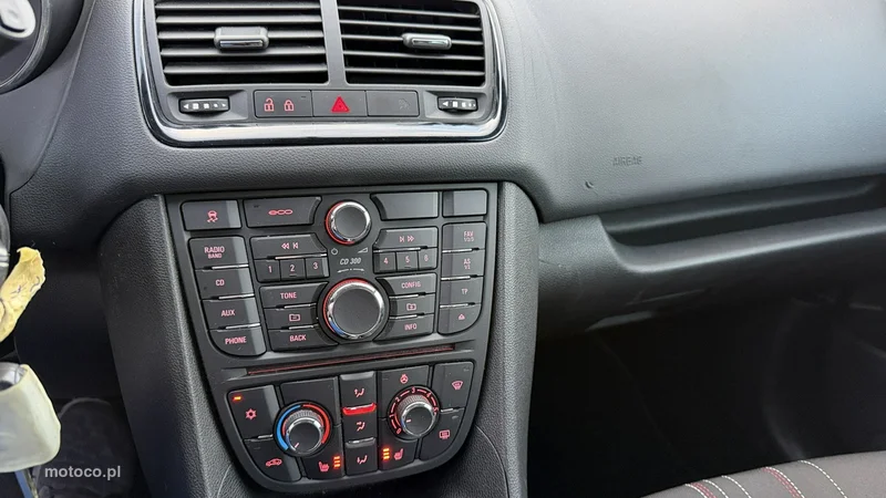 Opel Meriva B 28