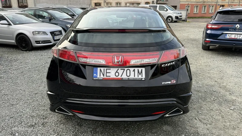Honda Civic 9