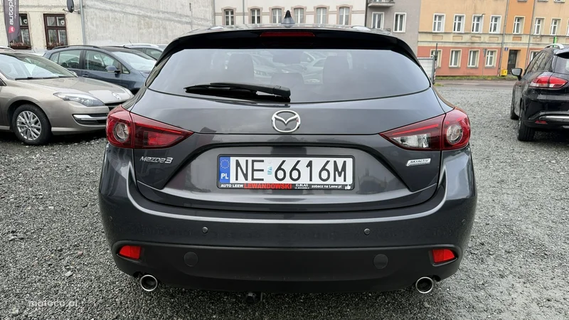Mazda 3 5