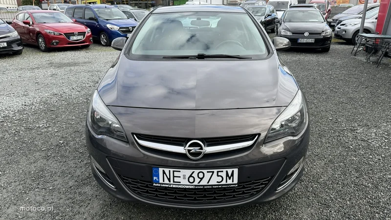 Opel Astra J 16