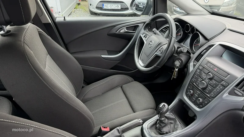 Opel Astra J 21