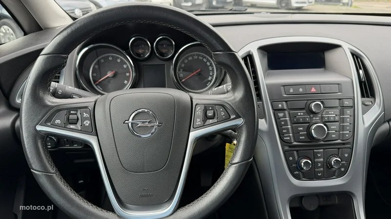 Opel Astra J 26