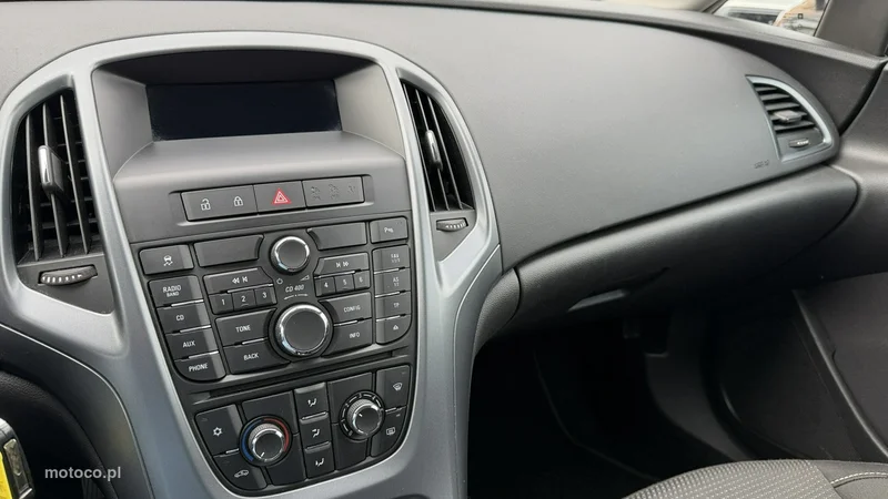 Opel Astra J 28