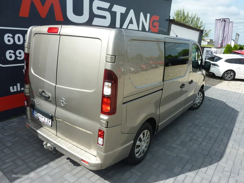 Opel Vivaro 8