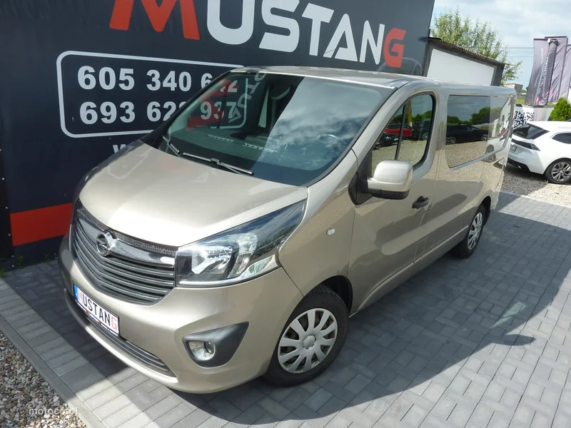 Opel Vivaro 10