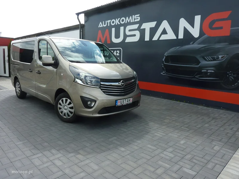 Opel Vivaro 32